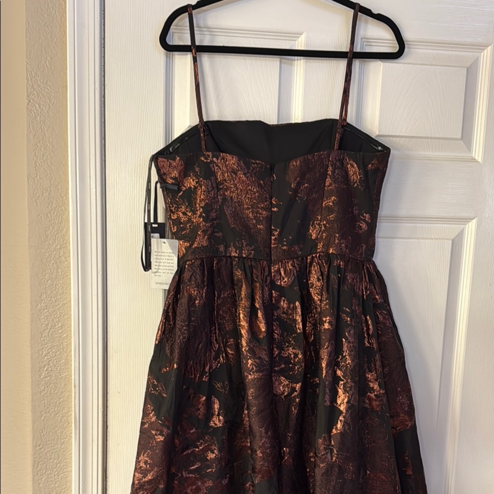 NWT Vera Wang High Low Dress in Black and Copper. Size 12. - Picture 4 of 12
